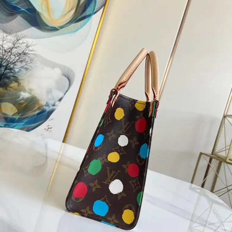 2301DJ0004 Bag LV 0711